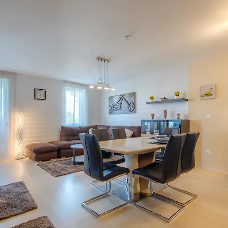 Solar By Bltn Apartment