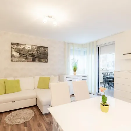 Solar By Bltn Apartment *